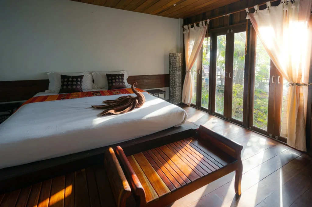 Uniformes para hotelaria: como escolher peças para recepção, concierge e gestão